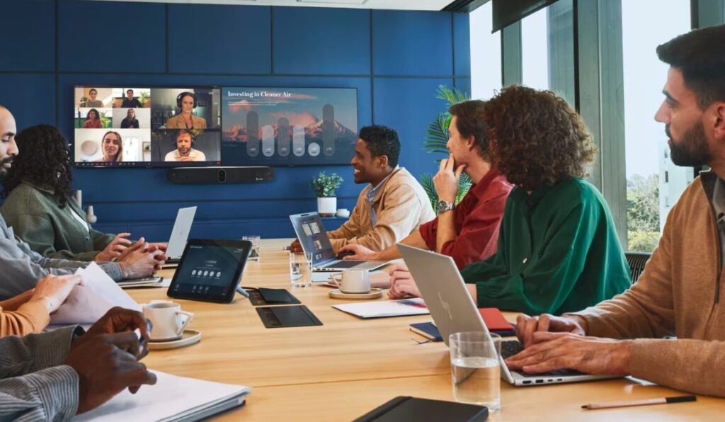 Thiết bị hội nghị Poly Studio X72