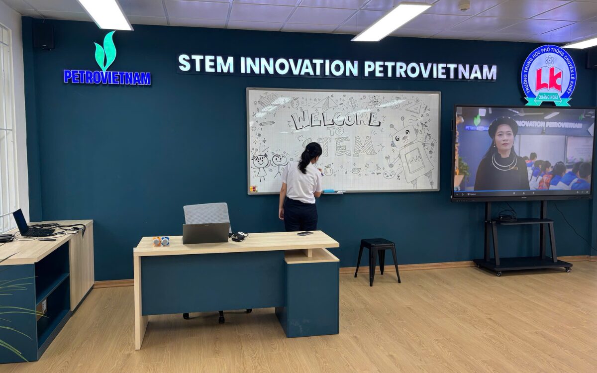 Triển Khai Phòng Thực Hành Giáo Dục STEM Cho Trường THPT Chuyên Lê Khiết