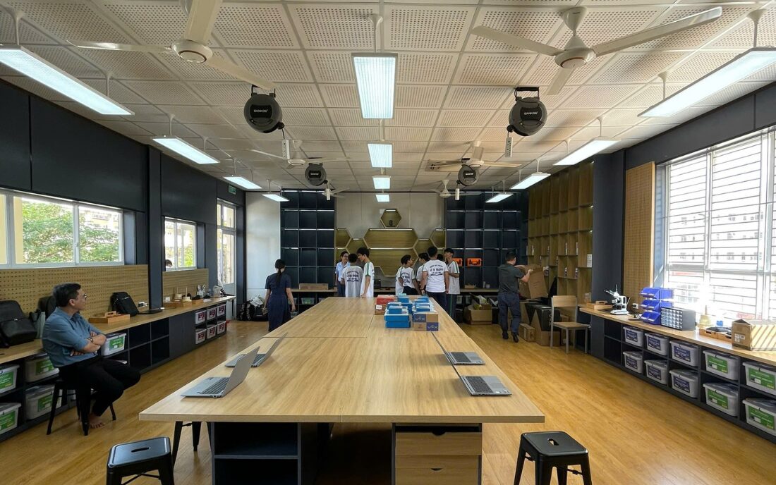 Triển Khai Phòng Thực Hành Giáo Dục STEM Cho Trường THPT Chuyên Lý Tự Trọng